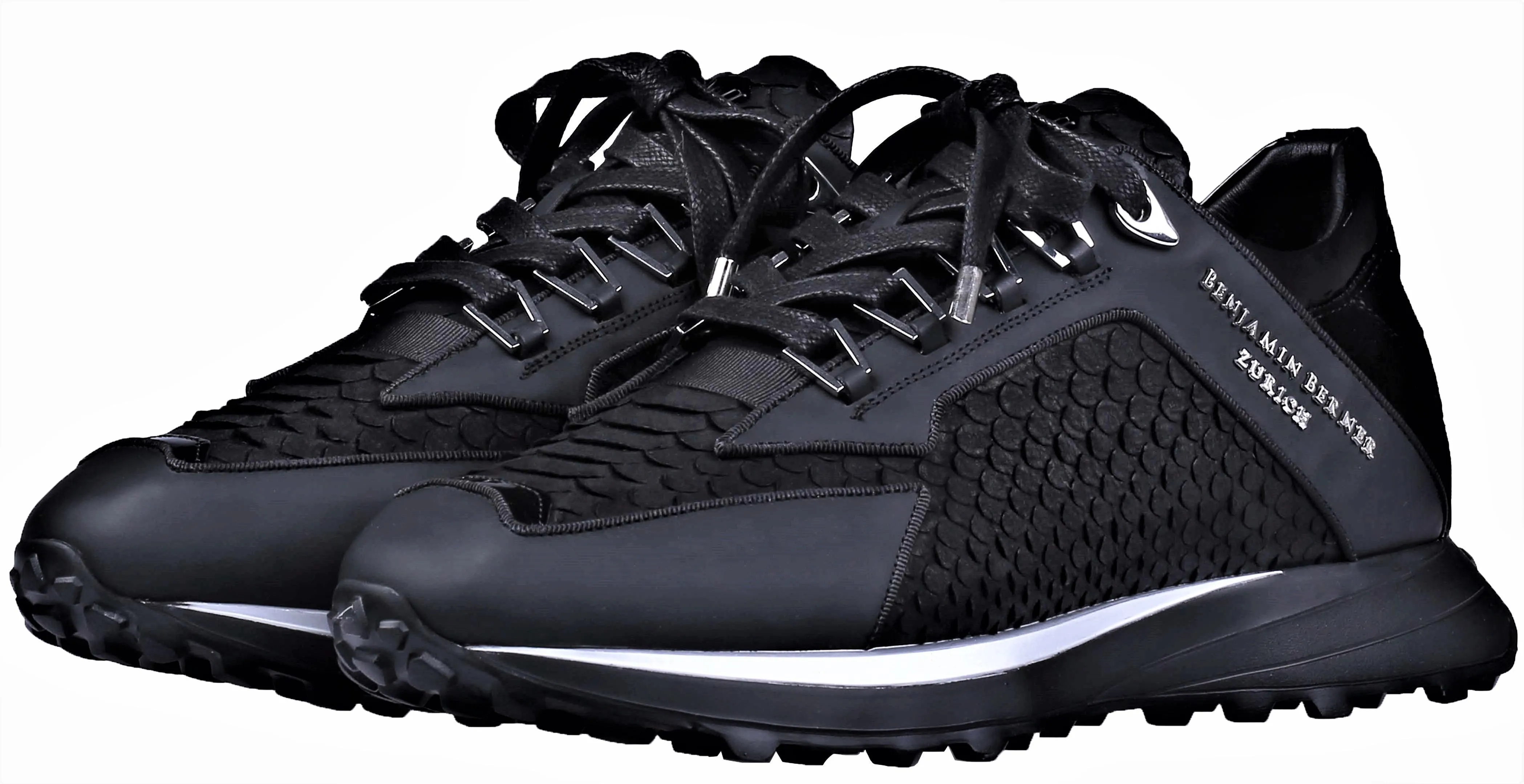 LOW-TOP BNJ ALPHA RUNNER BLACK PYTHON CUT-MATT NAPPA